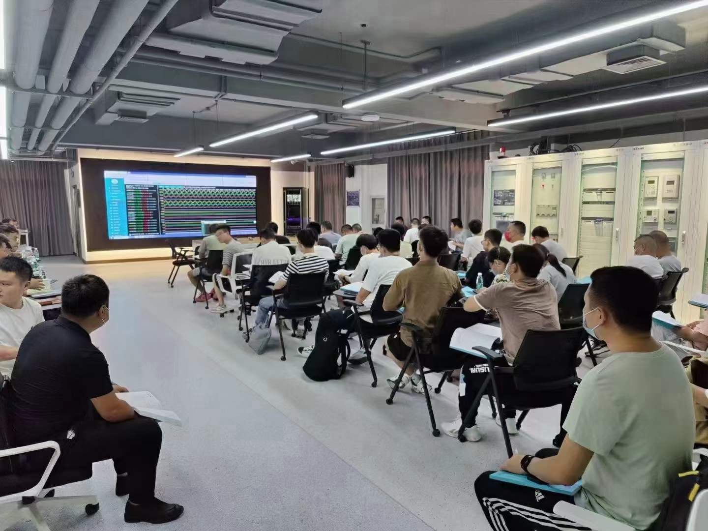 GGF-OXGL、GGF-OXQL醫用隔離電源柜系統接線圖